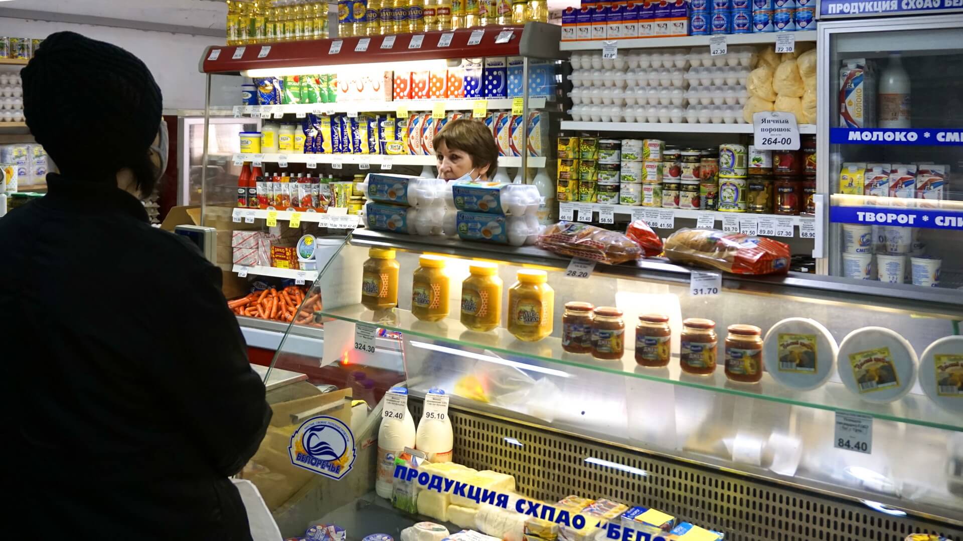 Торговая площадь под продукты, павильон молочной продукции на рынке Торгсервис